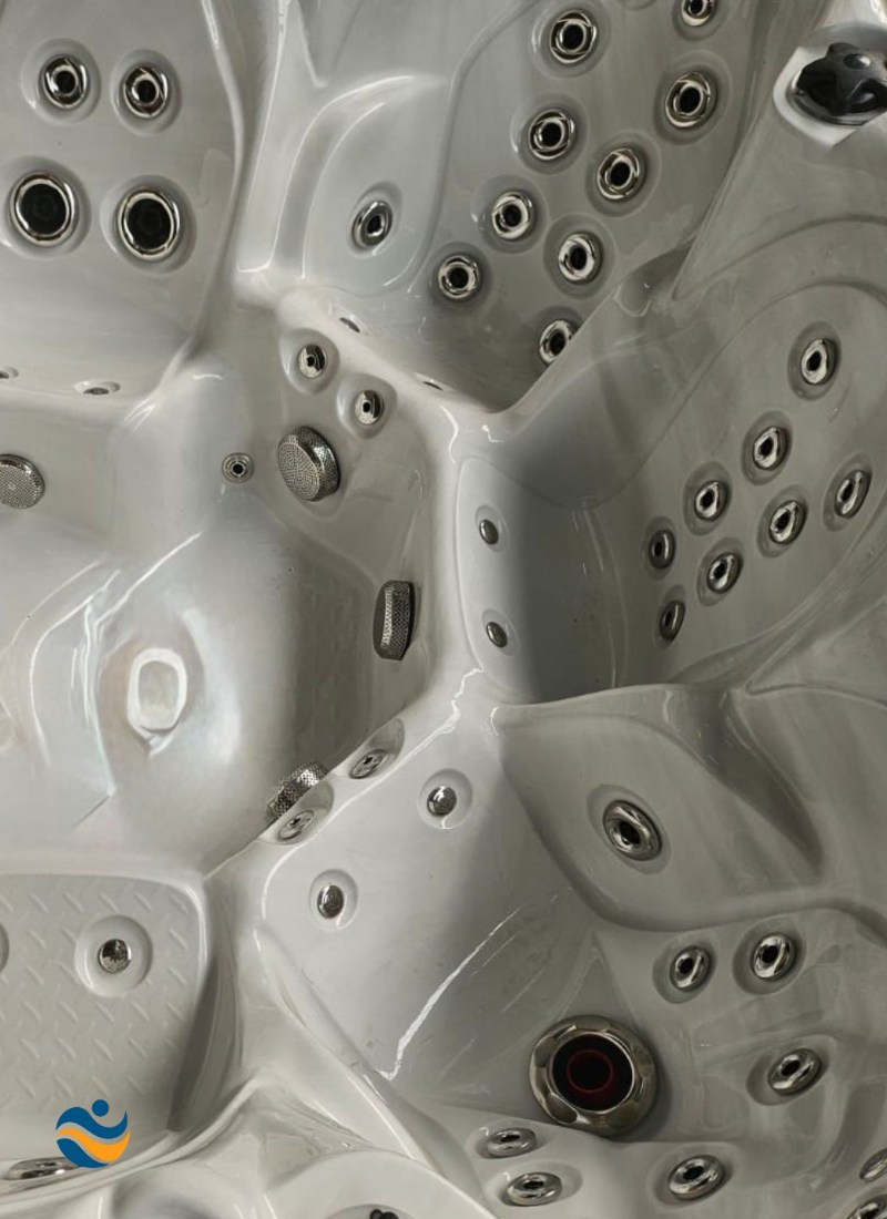 Jacuzzi Ocean Spa 10